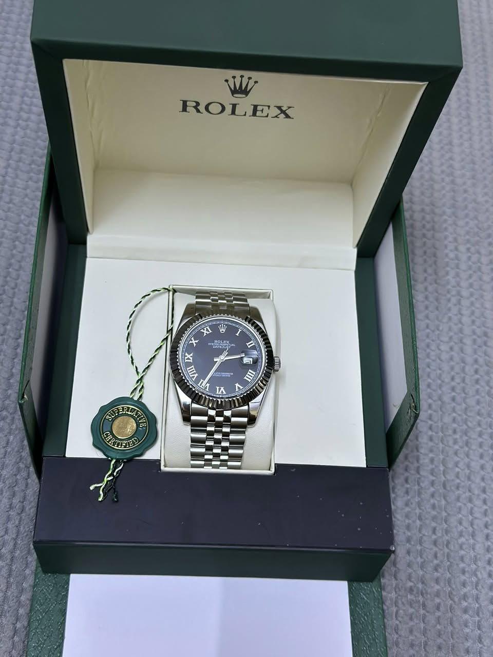 ارخص سوبر ماستر قطعه اصليه سوبر ماستر اوتماتيك قفل رولكس الاصليه مكينة ياباني مع كارت الضمان والعلبه الاصليه نظافه مية بالميه مصنوع من الستيل  قطعه مكينه ياباني وضمان بيها سنتين وسعرها / 65 الف 
يوجد توصيل لكل محافظات *********** 
شرط تاخذه وين ماتروح تقيمها إذا من ورقه وفوك شرط
