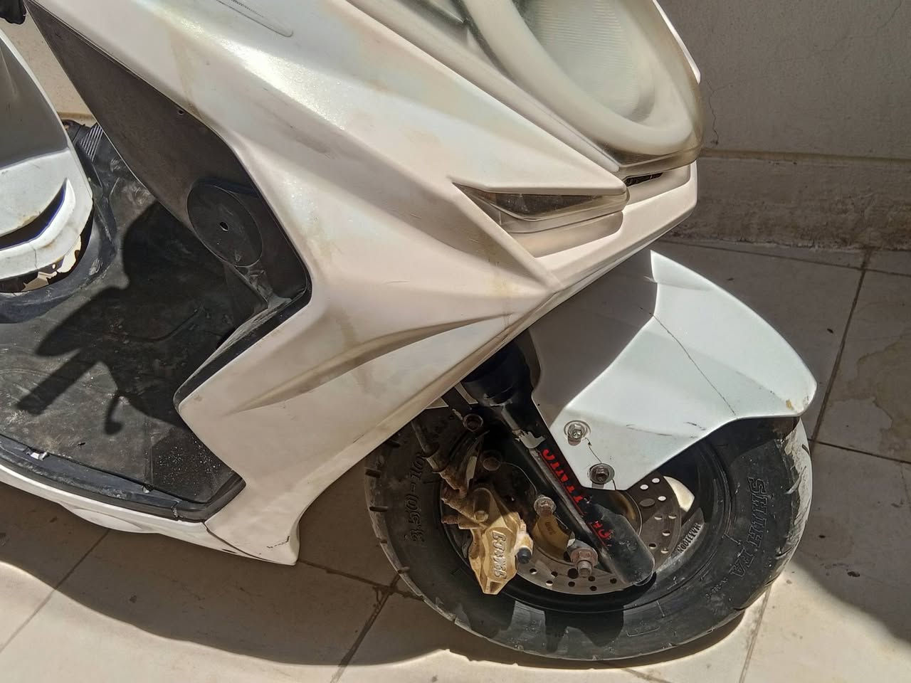 للبيع دراجه سكنس صيني شلعه ونعومه كهربائية كامله سلف هندر كامله الدراجه السعر250 مكاني حله م/***********
