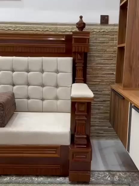 نجارة بيت الخشب • البيت الحلو يبدي من بابه 🪵خشب اصيل وقنفات مريحة لان بيتك يستاهل الاحلى
ابواب راسية 
ابواب تركيه
ديوان 
قنفات راسية 
ديكورات
( موصل دورة قاسم الخياط ) 
محسن المشهداني ‏‪***********‬‏
علاء العبيدي ***********
