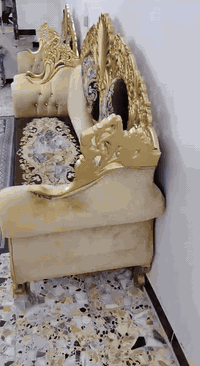 السلام عليكم
تخوم ملكي عشره مقاعد كبيره بعد جديد سعره 850
***********
