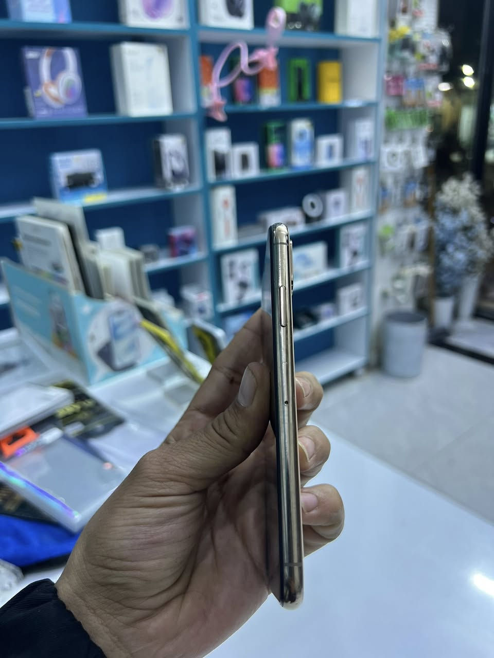 ايفون اكس ذاكره 64 مبدل شاشه بيها فطر بسيط ب80
الحله ثوره
***********
