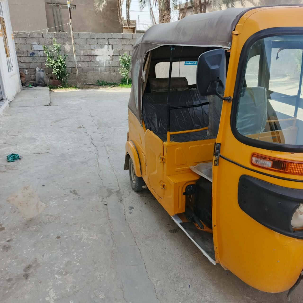 سلام عليكم تكتك ٢٢ شهر ٨ مرقم نكليزي تحويل ثاني يوم تكتك خير من الله بيه بس هاي الطخه بلغد ولباقي مكفوله ناقصه بس اكسل مكان علوه الرشيد الشراي يتصل السعر 8و800اوبيهه مجال شي قليل ***********
