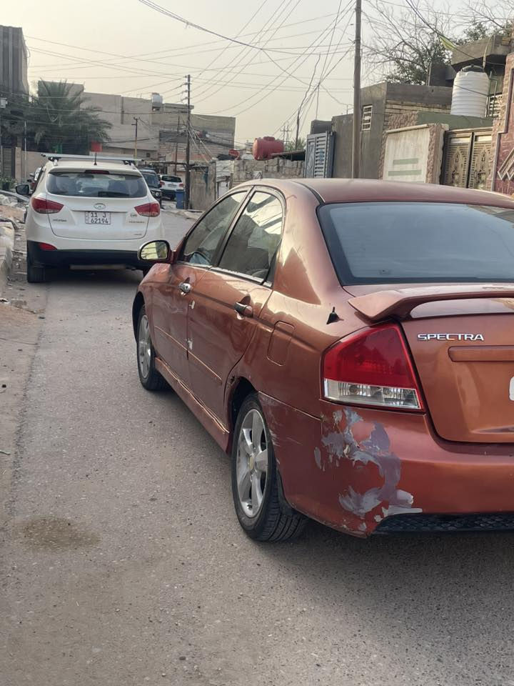 السلام عليكم سبكترا للبيع موديل2007 مصبوغة حزام وارد أمريكي حادث جاملغ خلفي سعر77وبيها مجال رقم هاتف *********** كربلاء
