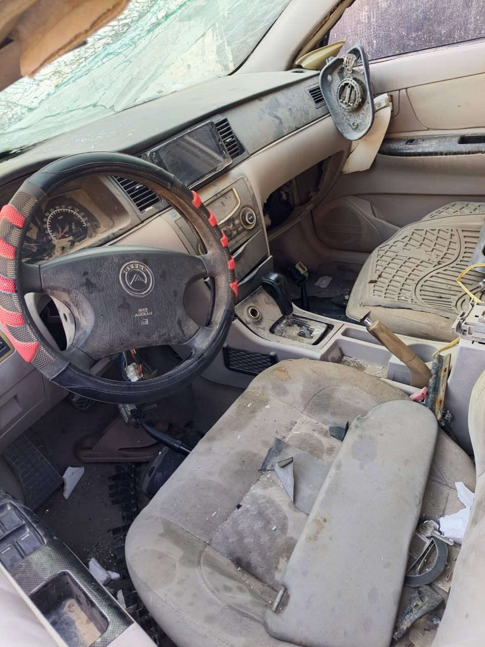 سلام عليكم
جيلي موبل رقم شمالي شرط تحويل وكاله

موديل ١٣

كير ئوتوماتيك

***********عنوان كركوك  سعر28بي مجال
