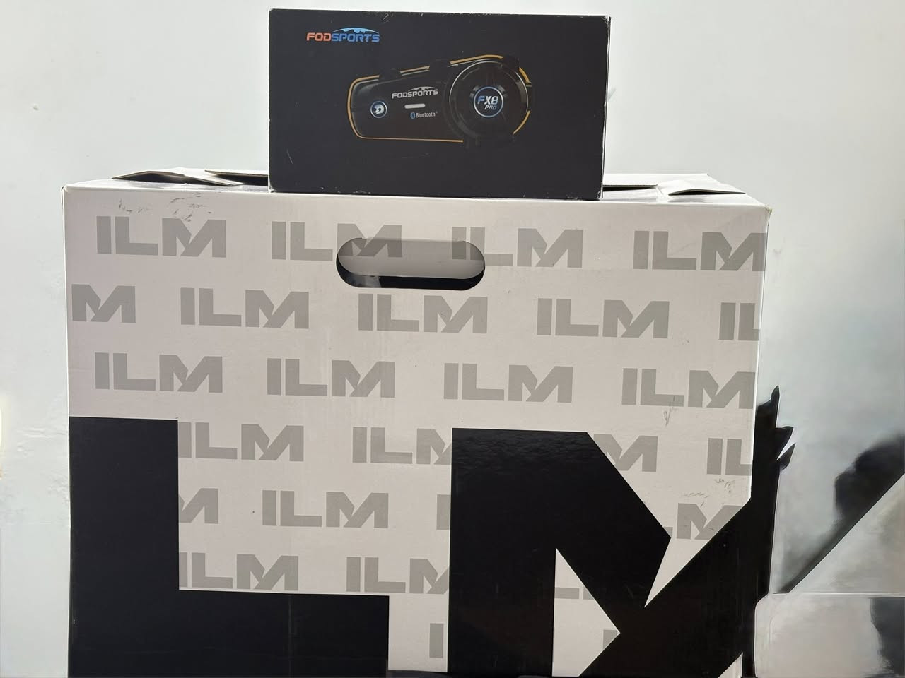 🔥للبيع – أغراض دراجة نظيفة جداً 🔥
🪖 خوذة أصلية ماركة ILM 861A
 • نظيفة جداً وحالتها ممتازة
 • وياها جميع الملحقات والكارتونة الأصلية
 • السعر الجديد تقريباً 150$ (حوالي 225,000 عراقي)
 • وياها جامة إضافية مشتريتها بـ 50$ (حوالي 75,000 عراقي)

🎧 سماعات خوذة أصلية ماركة.      FODSPORTS FX8 PRO
 • نظيفات جداً وحالة ممتازة
 • وياهم جميع الملحقات والكارتونة
 • سعرهم بالموقع تقريباً 120$ (حوالي 175,000 عراقي)

📸 كل الأغراض موجودة بالصور والكارتونات  كاملة
✔️ الاستخدام خفيف
✔️ البيع بسبب عدم الحاجة
💵 السعر ( قيم شكد تدفع بيهة و اني اشوف)

📍 المكان: (بغداد)
📩 للاستفسار عالخاص او الاتصال على هذة الرقم متوفر واتساب 
***********
