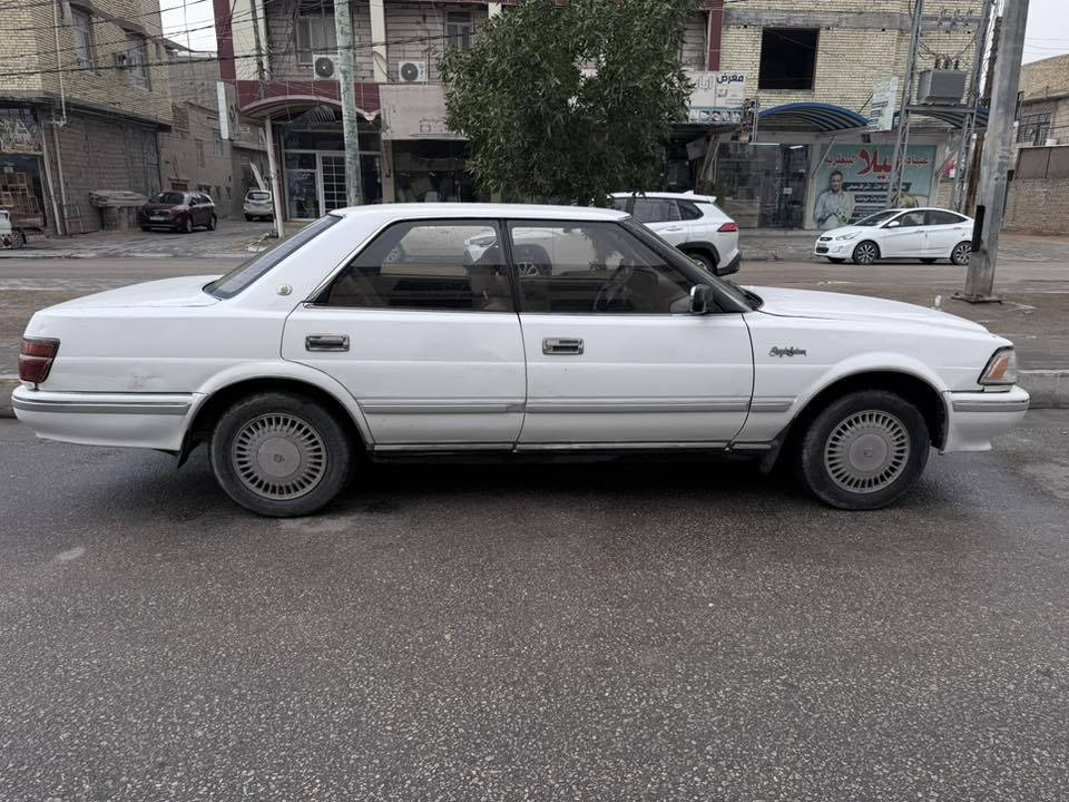 السلام عليكم ورحمة الله وبركاته ..هارتوب موديل (91) بأسمي تحويل مباشر كير ومكينه فيفيتي 2.5 السياره مابيها ضربه ولا صبغ نظيفه وجاهزه من كلشي تبريد كهربائيات كلها شغاله السعر (55) وبيها مجال ، مكانها كربلاء مركز المدينه ، للاستفسار الاتصال (***********).
