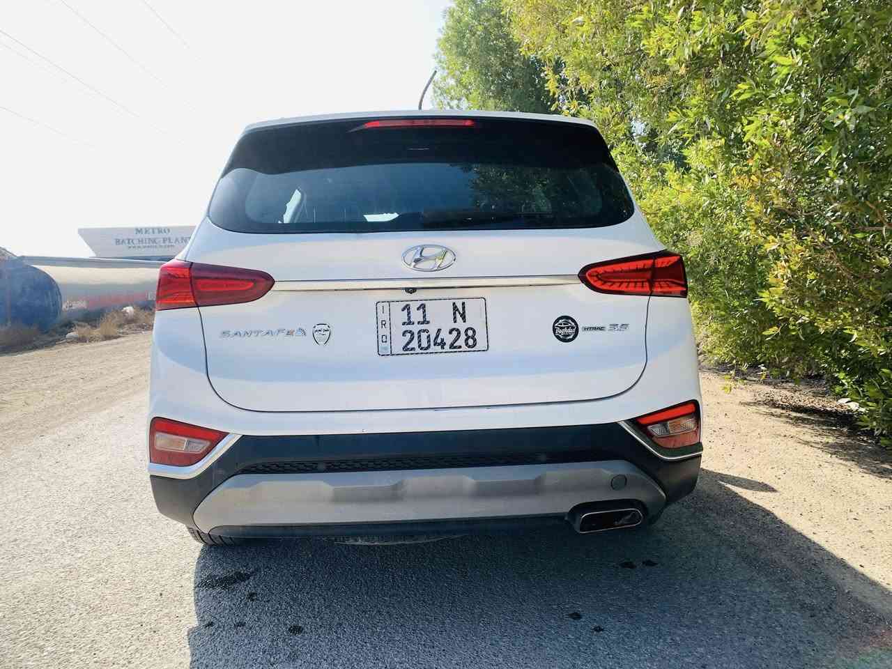 السلام عليكم…
سنتافي 2019 خليجي.

السياره بيها جنطه صبغ والبنيد الحافه صبغ السونار معروض 

محرك 6 سلندر3500 هاترك دفع رباعي...

المواصفات/ 

بصمة ، ابواب بصمة ،الكشنات الامامية كهرباء، لد نهاري ، الكشنات جلد، اشارات بالمري، مرايات شفط ، ترحيب المريات شاشه كاربلاي + انارة ، حساسات امامي خلفي ، كامره خلفيه دواره + كامره امامية، تبريد 3 قطع ، بانوراما على طول السياره 

 السيارة 7 راكب ،

  بردات خلفيه , (فووووووول تحكم استيرن) ، 

 مووود درايف ، مانع انزلاق ، 

تحكم انارة الدشبول ، اليدات نيكل +

 الويل حجم 19 

السيارة جديده جدا جاهزة استخدام شخصي ماشية141 كيلو 

رقم بغداد تحويل مباشر 

المكان واسط الكوت 

السعر:223 وبي مجال 

للاستفسار الرقم 

***********
