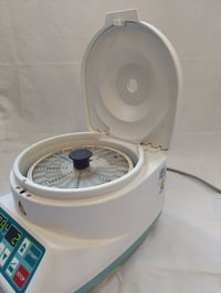 ميكرو سنترفيوج • Haematokrit 20 • مستعمل زيرو