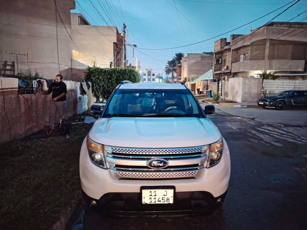 فورد اكسبلور خليجي ٢٠١١ بدون صبغ بدون حادث فقط الدعاميات وبيها طلقة بالقمارة
سيارة كلش نظيفة
بونوراما
كشنات جلد
كشنات كهرباء
كشنات تتفئة وتبريد
شاشة لمس
ترحيب بالمري وهيترات بالمري
كير محرك كفالة ٦ سلندر 3500
تبريد ثلج ٣ قطع
٧ راكب
ثلاجة بالجكمجة 
والسيارة باسمي رقم بغداد
هواية موصفات مذاكرها
العنوان بغداد الدورة المهدية الثانية
*********** متواجد العصر فقط
