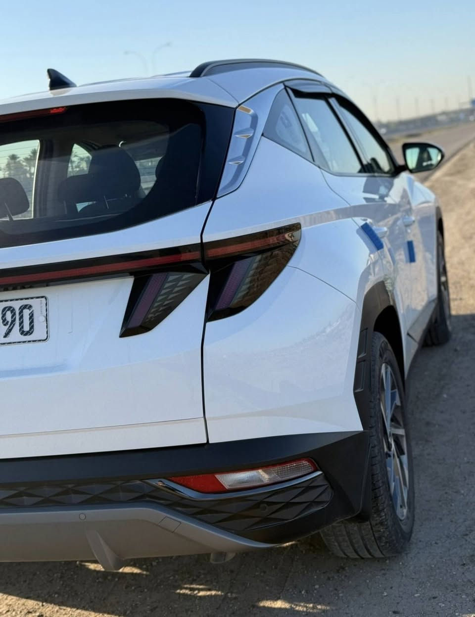 ⭐ هيونداي توسان 2023 - خليجي ⭐
⚠️ السيارة بحالة الوكالة - كفالة تامة ⚠️
✅ الضمانات الفنية:
▪️ كفالة عامة: (صبغ + ضربة + غرق) كفالة قطعية.
▪️ المحرك: محرك مقفول وبحالة الوكالة 100%.
▪️ البدن: نظيف جداً (فقط بارد شبرين بين البابين جهة اليمين).
▪️ الداخلية: نظافة فائقة (بريحة الوكالة).
✅ المعلومات العامة:
▪️ الموديل: 2023.
▪️ الممشى: 72,000 كم.
▪️ الوارد: خليجي.
▪️ الرقم: بغداد (انكليزي الدولي) - تحويل مباشر.
✅ المواصفات (فول عدا الفتحة):
▫️ بصمة تشغيل + بصمة أبواب + تشغيل عن بعد.
▫️ شاشة كبيرة + شاحن وايرلس (Wireless).
▫️ كاميرا HD + حساسات أمامية وخلفية.
▫️ لايتات LED + مري شفط + إشارات بالمري.
▫️ نظام (Auto Hold) + مثبت سرعة.
▫️ ويل كب حجم كبير + تخم تاير جديد.
💰 السعر المطلوب: 208 ورقة ($20,800)
📍 الموقع: بغداد ناحية الرشيد
📞 للاتصال/***********
:
