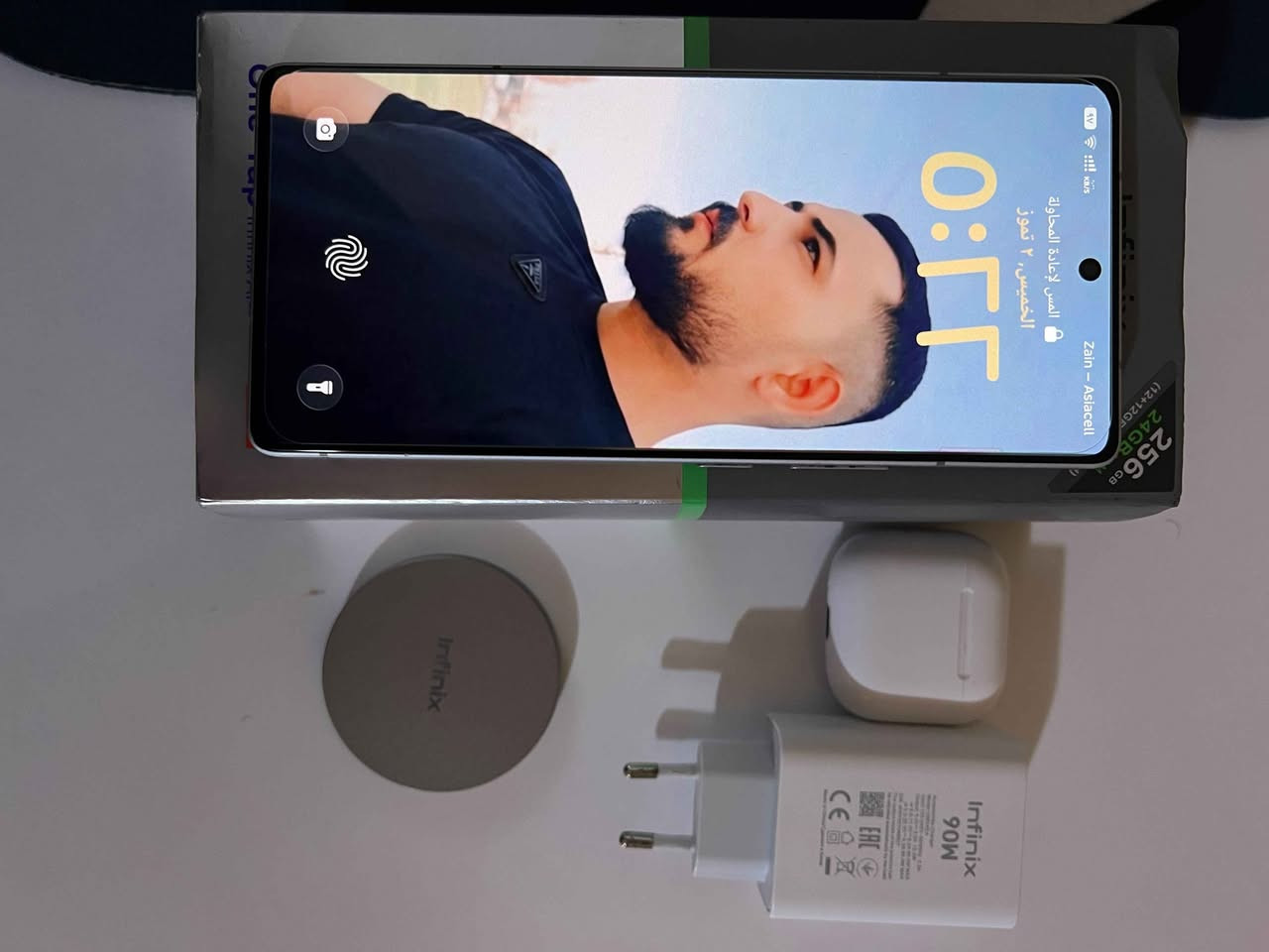 انفنكس نوت 50برو  بذاكره 256 برام 24G بطاريه 5200جهاز مسخدم قليل بكامل مخلقاته شاحنته 90W 
ويه شاحنته الواير لس ويه ايربود اصلي مكاني القبله سعرها 320 والشراي يتصل رقمي بي وتساب *********** البصرة, العراق
