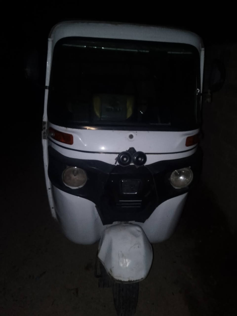 تكتك البيع واحد وعشرين شهرسابع البيع مستعجل سعر خمسه ونص وبيه مجال  رقم وسنويه بصره ***********
