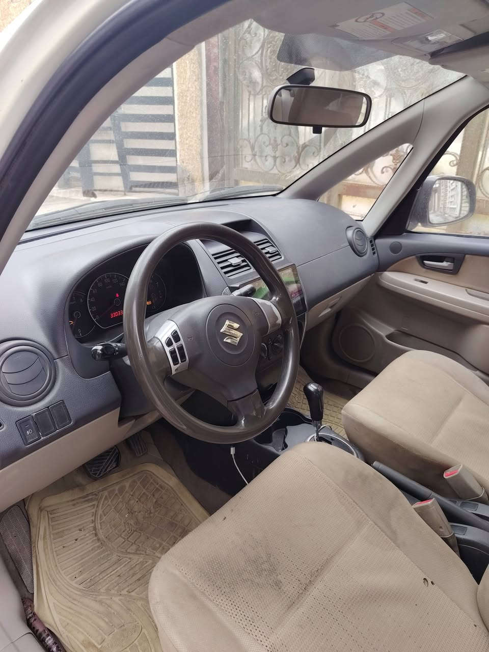 سازوكي sx4 مكينتهة خابطة سيارة شغالة ما بيهة شي مديل ٩ منضومة زنون شاشة تاب تبريد ثلج ادامة كاملة علئ سيارة  رقم سليمانية بسمي سيارة يحتاجلهة صبغ بجم وكازكيت تسوي
ابيعلك صبغ  حزام  بدون دواخل مكان بغداد ***********
