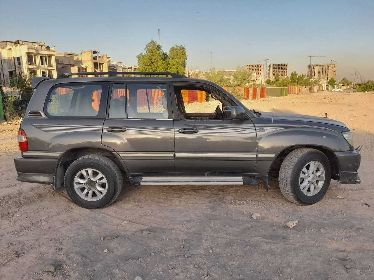 موديل ٢٠٠٢ بيه رشات صبغ ابيعلك عام بسمي مكانه بغداد السياره فول مواصفات لكزز رقم بغداد دولي جاهزه مكينه جديده 
سعر ١١٠ وبيه مجال مراوس باقل ترهم 
***********
