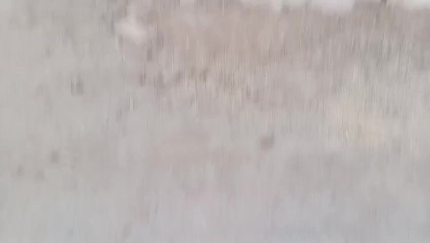 السلام عليكم للبيع بيت طابو زراعي مساحته 450 وجهيه 9 ونزال 50 تفاصيل داخل الفيديو *********** اخوان ابيع مستعجل سعر مناسب
