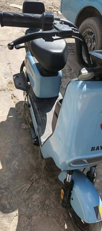 دراجه شحن لبيع أخو الجديد دراجه كامله مابيها أي نقص السعر ٣٠٠ وبيها مج...