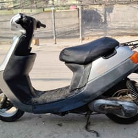 دراجه بطة للبيع كاملة ما بيهه نقص فقط باتري نقص  شغاله سلف وهندر  السع...