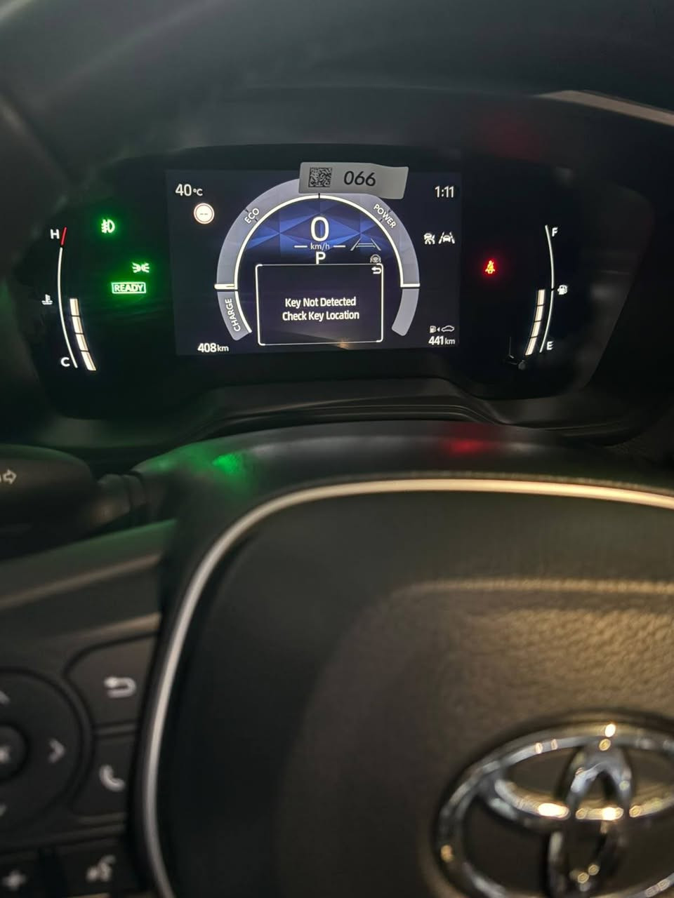 سلام عليكم كورلا لبيع  موديل 2025 زيرو ماشيه 400kmفول مواصفات عارضها 173 وبيها مجال بسيط سياره مكفولة كفاله عامه فول مواصفات أي ستفتار عله رقم***********
