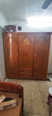 قنصور خشب • ٣ أبواب • مستعمل قليل