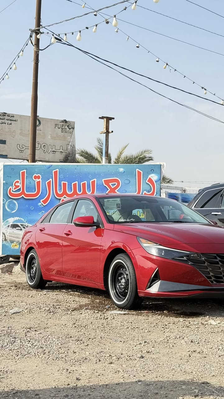 سلام عليكم النتره 2022 فول مواصفات للخير سياره جديده خير من الله بدون تبديل حادثه جاملغ خلفي فقط جهت السايق ماشيه 34 مايل 
رادارت 360
كشنات جلد 
شاشه متصله
اشاير بل مري
فتحت سقف
تدفه كشنات
تلث انضمه قياده
سايد بريك دكمه
وبقيت المواصفات المعروفه 
السياره بسمي مداور ثاني يوم 
اي ستفسار اتصل ودلل للعلم السياره تنباع عل ويلاته البلادي 
***********بي وتساب
