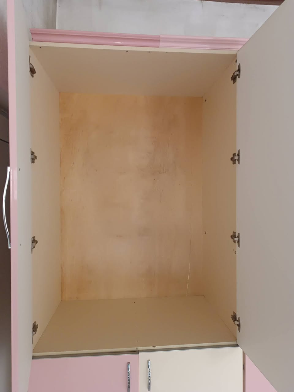 4متره بوفروشتن له كلاره
***********
