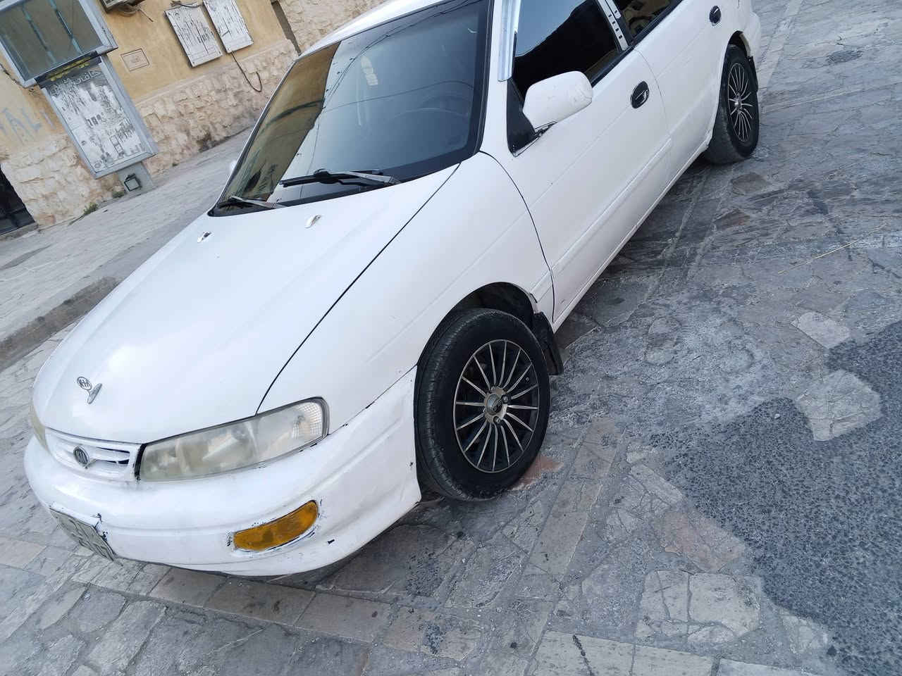 كيا سيفيا موديل 1996 للبيع   
معها ترخيص لشهر 12
ماتور نضيف 
قير فحص 
ميكانيك وكهرباء ممتازه 
دهانها ممتاز
غرفه كما بالصور نضيفه تابلو وبطانات .. 
جنط الاصلي 4فردات كوشوك وكاله 
بطاريه جديده
سنتر شغال 
كل الاضافات شغاله 
الرجاء الاتصال من الجادين فقط السعر 1300دينار
***********779834598


**إذا كنت صاحب هذا الإعلان وتريد حذفه لأي سبب، رجاءا أرسل رسالة إلى الدعم الفني**