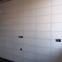 خلفه سيراميك متفرغ اشتغل ارضي جداري عل متر أو بل يوميه اريد نعيش اشتغل...