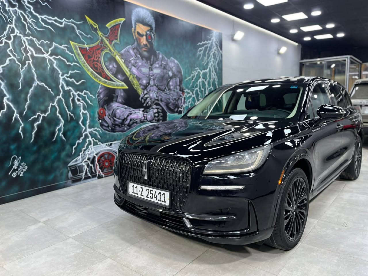 السلام عليكم للبيع 

لينكولن كورسير ريسيرف 2023 🖤

 وارد امريكي حادث موضح بالصور بدون ايرباك شواصي سحب فقط بدون تعديل او صبغ او قطع 

بدون تبديل اي قطعة حتة الدعامية نفسها 

وصبغ ربع بنيد ودعامية وجاملغات بارد

محرك 20T.  250hp

كير 8 سرعات

سيارة فول مواصفات

بانوراما 

كشنات امامي تدفئة وتبريد خلفي تدفئة

6 رادارات مع كاميرا تحديد مسار

اوتو بارك اوتو هولد اوتو ستارت

انارة ترحيب 

مري شفط 

شحن لاسلكي

سستم صوت ريفال كلش راقي وصوت نقي

شاشة ابل كار بلي واندرويد اوتو واغلب التحكمات بيهة

4 ابواب + صندوك بصمة 

وصندوك يفتح ويسد بالقدم

هوك كابينة ومنفذ كهرباء

كشنات تنطوي من الصندوك

4 مودات قيادة 

كشنات خزن

ويل حجم 20 بلادي وداير اسود بلون السيارة هم بلادي 

وبعد مواصفات متجي ع بالي 

سيارة ماشية 25000 ميل

نقصهة حاليا رادار امامي فقط 

باقي بدون اي نقص وبدون اي شي تجاري 

سعر 275 ورقة 

مكان بغداد حي اور 

***********
