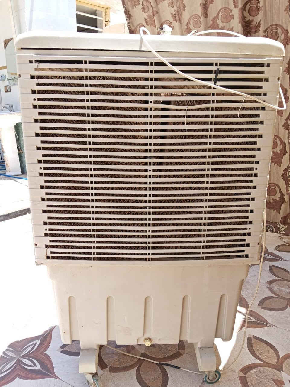 كنفيرة جديدة كلها شغاله
سعر 60
كنفيرة حجم الصغير  كلش نضيفة للبيع ب50
وبيهن مجال /
الكنفيرة الصغيرة فقط التاير مالهة مكسور الخلفي


**إذا كنت صاحب هذا الإعلان وتريد حذفه لأي سبب، رجاءا أرسل رسالة إلى الدعم الفني**