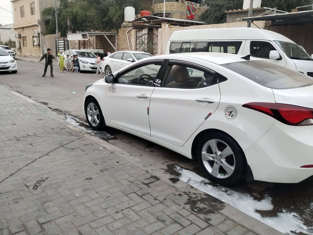 النترا ٢٠١٥ فول مواصفات فتحه تحكم شاشه مكينه ١٨٠٠ دوش مكينه وكير وحداده وتبريد وتخم تاير كله مكفول السياره مكفوله من الضربه والتبديل بيها صبغ مكانات اثر تكشير السعر ١٠٧  رقم بصره سنويه نافذه للاستفسار ***********
