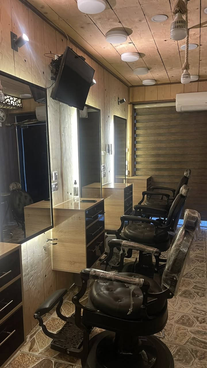 محل حلاقة جاهز من كلشي للبيع 
الموقع شارع الثرثار مقابل مدرسة نبع الحياة 
سبب البيع لعدم التفرغ 
للاستفسار الاتصال 
***********
