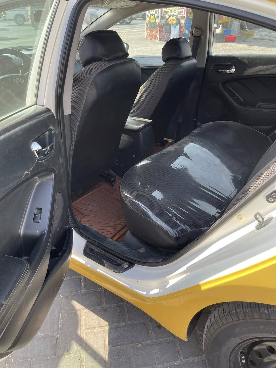 السلام عليكم
فورتي ١٤ باسمي تحويل مباشر وارد مكينه دوش ١٨٠٠ حادثه جاملغ وبنيد وعندي صار بيه حادث جاملغ أسير كير مكفول محرك بي تنقيص شي بسيط تدفأه تبريد تايرات جدد شواصي لغود مكفولات السعر ٩٠ وبيه مجال عنوان مدينة الصدر 
***********
