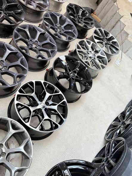 سلام وعليكم شباب تم وصول وياله جيب حجم20بيع او مراوس
(خدمات دبي)  العنوان بغداد الطالبيه فلكه83 كسره وعطش تجي البانزين خانه الكياره اول ما تعبره اول ستداره مقابيلك خدمات دبي ***********كاظم شاوي بغداد
