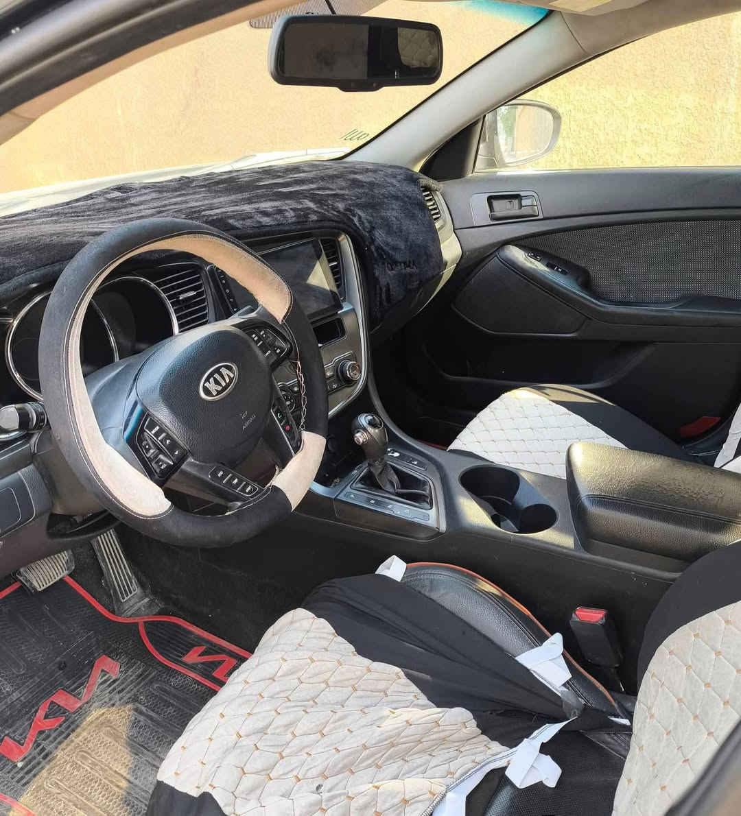 السلام عليكم اوبتيما 13 للبيع رقم بغداد باسمي تحويل مباشر مكينه 2400  حادثهه جنطه بامريكا راجعهه نفسهه  السياره بيه قطع صبغ حداديه اماميه جديده  منظومه تبريد جديده  مكاني بابل للاستفسار ***********
