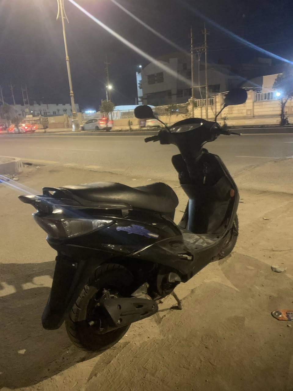 السلام عليكم دراجه G4 صار يومين من طلعت من التجفيت تحت السحك شلعه ومعدل شرط 120 الدراجه نضيفه وكلها شغاله سلف هندر اشاير لايت عالي ناصي بكلايت دراجه كامله ولكمال الـ الله السعر 450 وبيها مجال للطيبين الرقم واتساب فقطط ***********
