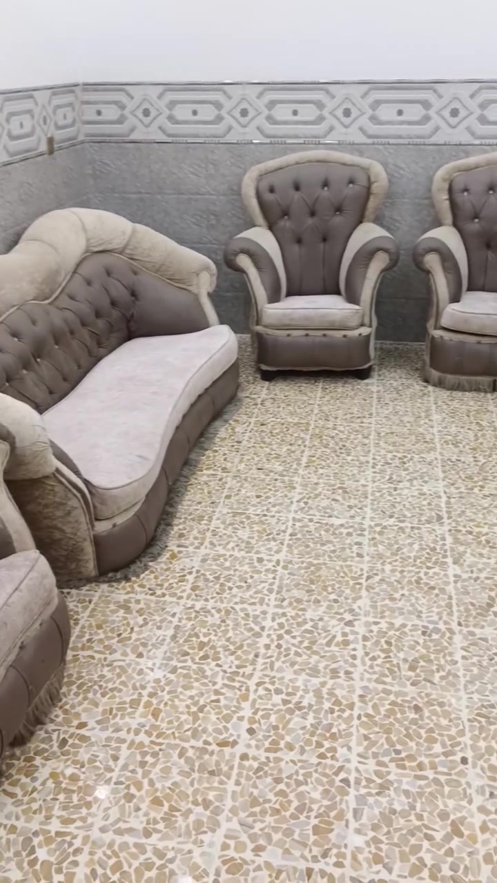 السلام عليكم
ديوان مستعمل للبيع السعر 100 الف


**إذا كنت صاحب هذا الإعلان وتريد حذفه لأي سبب، رجاءا أرسل رسالة إلى الدعم الفني**