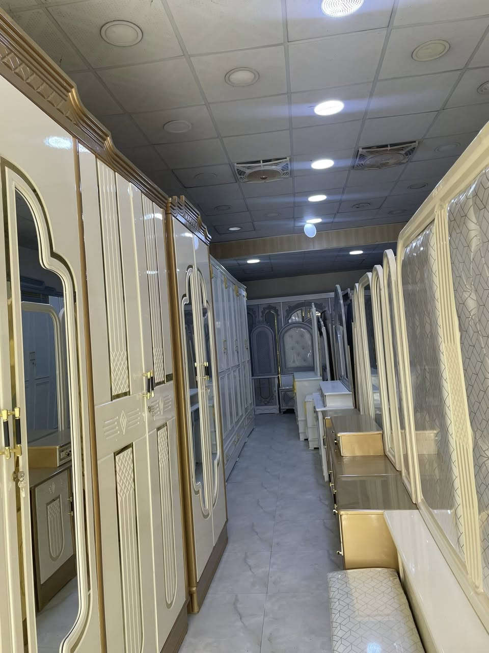 غرف صاج عراقي عمل دراجه اوله وأسعار مناسبه واذا عندك غرفه قديمه اخذه منك واطيك جديده العنوان سوك بعقوبه ***********
