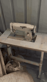 السلام عليكم مكينة خياطة البيع العنوان مدينة الصدر ***********
