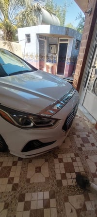 سوناتا للبيع موديل ١٨ فقط بنيد رش  وارد امريكي الاتصال 07707998402