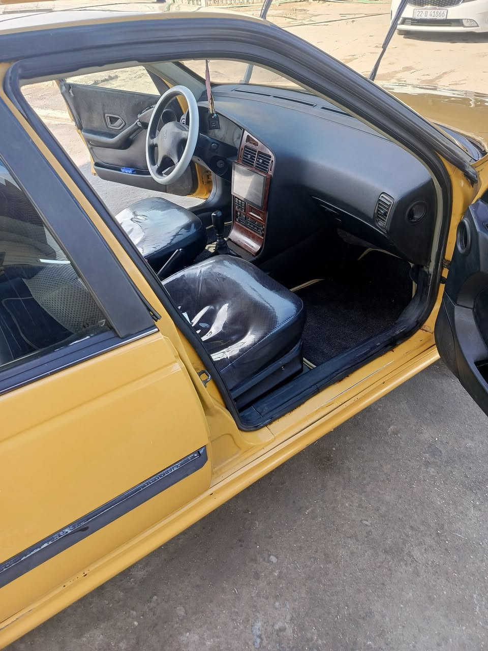 السلام عليكم للبيع بيجو بارص تكسي رقم دولي بابل مكينه كير حداديه تخم تاير جدد راعيها بكربلاء سعرها 47 وبيها مجال ***********
