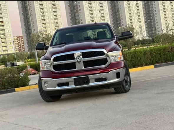 السلام عليكم
رام 2023 كلاسك 
باب طويل بدي قصير المرغوب 
محرك ٨ سلندر 5700  وفور ويل درايف 
4x4
السيارة بدون ايرباك وبدون دواخل  جميع الايرباكات سليمة
حادثها خارجي
تبديل ٣ قطع بلادي 
بجم كبس وشاصي مكفول وبدون دواخل السيارة
السيارة دخول جديد
مرقم سليمانية
تحويل وكاله حاضر 
السعر  26,000 وبيها مجال 
بيع او مراوس حسب القناعة
للاستفسار اكثر 
*********** واتس اب
مكان السيارة في بغداد بغداد
