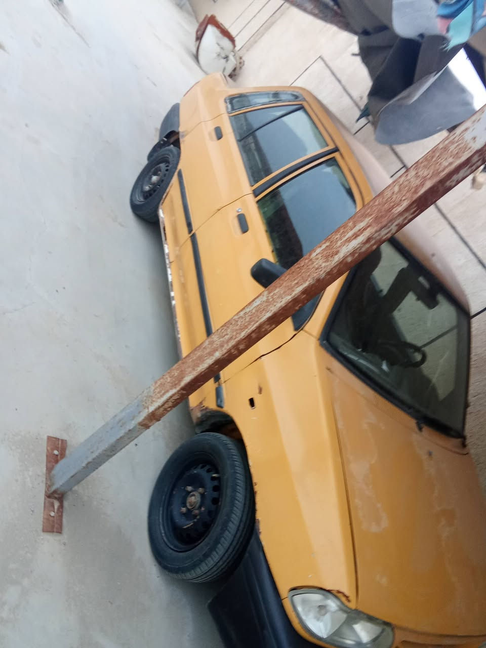 السلام عليكم سايبه موديل 2011 
راعيها موجود وبيها وكاله عامه من المالك 
سعر 10 
مكاني كربلاء 
***********
