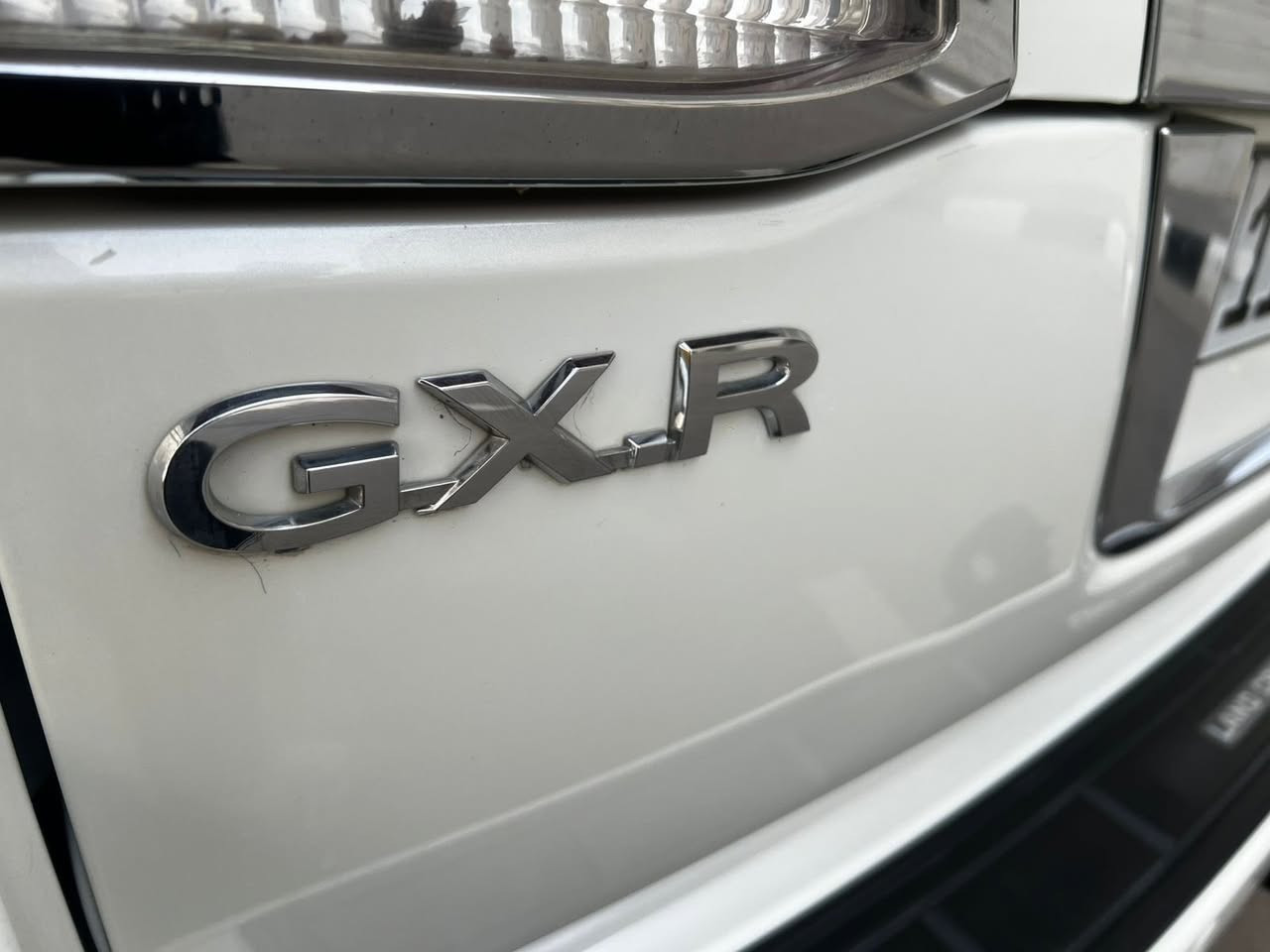 السلام عليكم لاندكروز موديل ١١ ستيني اصل تكمة وسنوية السيارة باسمي رقم دولي الجديد مكفول من حادث وصبغ وتبديل ومحرك وكير جاهزة ومابيها اي نقص تخم تاير وصدر جديد ونظافتها احلى من الصور ماشية ١٠٣ حقيقي شرط الفحص 
فتحة سقف سلايت 
بصمة ابواب وتشغيل 
فور ويل 
سبعة راكب 
داخل جلد بيجي 
مقعد السائق كهرباء 
انارة داخلية
اشاير مري 
مري شفط 
تحكم ستيرن 
حساس امامي خلفي 
زراك لايت 
اضاءة زنون 
مكانها بغداد وسعرها ٣٢٥ للاتصال 
***********
