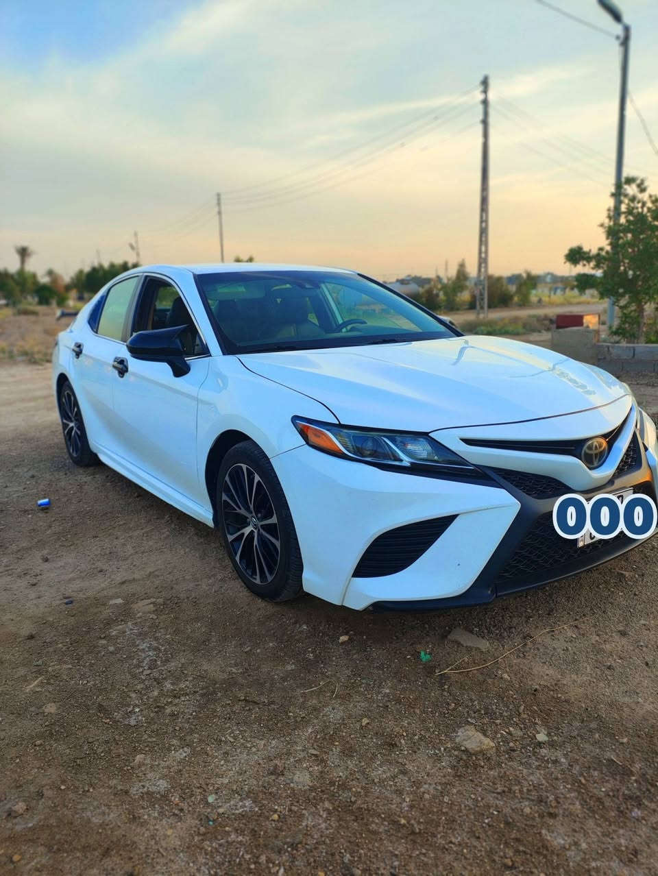 كاميري 18 امريكي
محرك 2500 بانزين 
سيارة نظيفة وحلوه 
بأسمي ارقام بغداد 
حادثها فقط باب ومبدل
وهنا انصبغ الجاملغ فقط صبغ 
ربع باب 
بجم كبس ماشية 129 
للاستفسار واتساب 
***********
