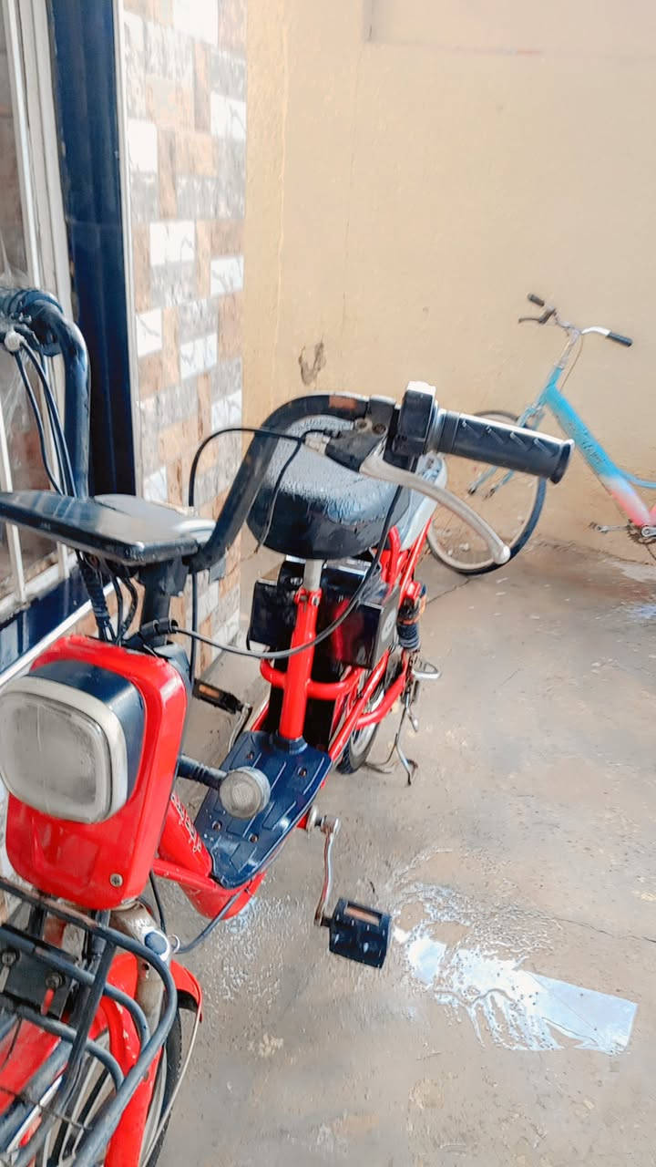 دراجه شحن للبيع 4باتري ألسعر 250المكان بغداد الحسينية 
للاستفسار وتساب ***********
