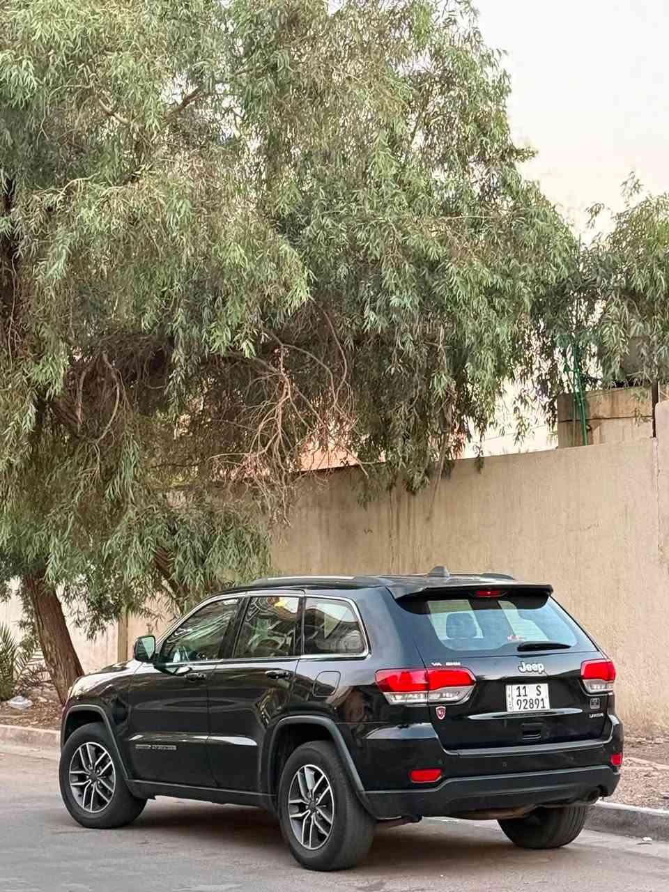 جيب كراند وارد امريكي.
موديل (2020).
لون اسود.
ماشية (122km الف) فقط.
صور الحادث موجوده بالصور بالاخير.
مكينة كير حدادية كفالة عامة.
تفاصيل البدي:- مبدل جاملغ ونص البنيد صبغ. سونارين موجود عندي
دواخل سليم. بدون دبل كود بدون شاصي بدون لغد.

رقم بغداد تحويل مباشر.
الموقع بغداد. الكرادة.
السعر (200$) فقط.
للاستفسار اكثر الاتصال او مراسلة واتساب:-
 
***********

