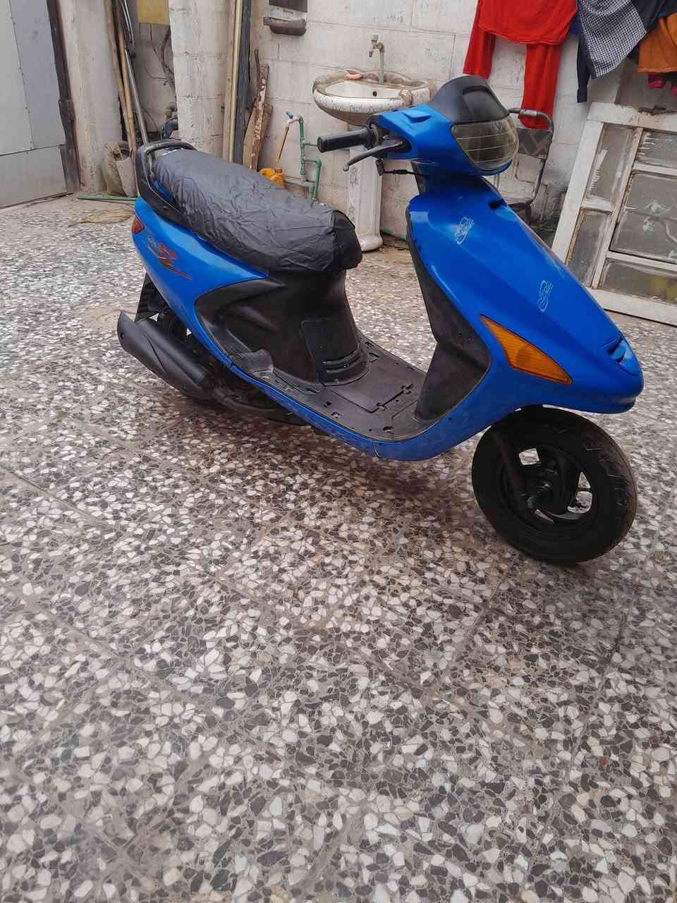 دراجة فراشه مفتوحه نظيفة للبيع كلشي شغال بيه سلف هندر السعر ٢٨٠وبيه مجال للشراي  الشراي يجي خاص او الاتصال على الرقم ***********العنوان النجف حي الوفاء
