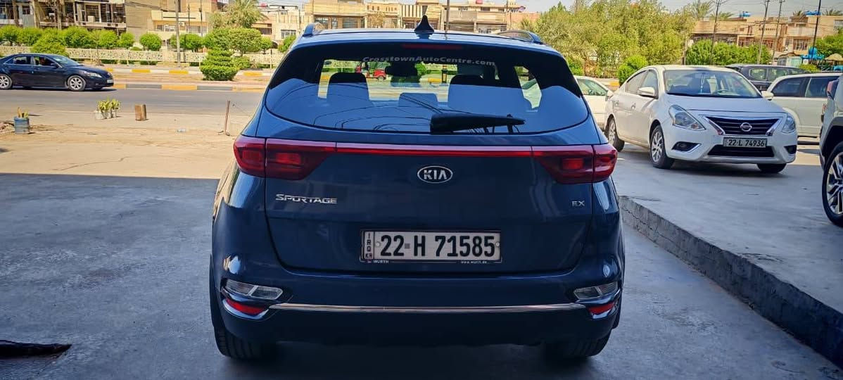 السلام عليكم . سبورتج ٢٠٢٠ فول مواصفات ماشيه ٤٦ الف محرك ٢٤٠٠ فور ويل محرك كير حجر مكفولات مكانه شارع فلسطين.
حادث باب خلفي ايمن وبابا خلفي ايسر صبغ 
المواصفات بانوراما . كشن كهرباء . هيتر كشن . فور ويل .هندبريك بصمه . بصمه بوب . بصمه تشغيل . الايت زنون .بيه بعد مواصفات السعر خاص لو واتساب
*********** بغداد, العراق
