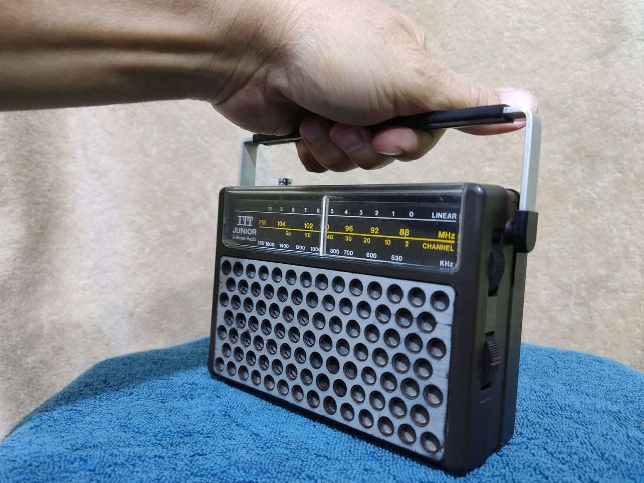 راديو أي تي تي
ف م شرط الشغل 
اي ام لا يعمل 
٢٥ الف


**إذا كنت صاحب هذا الإعلان وتريد حذفه لأي سبب، رجاءا أرسل رسالة إلى الدعم الفني**