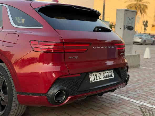 جنسز للبيع  // Genesis v6 Gv70 2022
الضرر :بيبان ثنين يمين + 3 قطع كلير من امريكا بدون ايرباك الغود والشواصي مكفوله من كلشي صور الحادث مرفقه بالمنشور

 🔸اللوحات : (بغداد ).
‎🔸الموديل : 2022
🔸 الفئة : سبورت برستيج  6 سلندر 3.500
🔸حجم المحرك : 3.5L TWIN TURBO/ 6 Cylinder
‎🔸عداد المسافة : 33 الف ميل .
‎🔸نظام الدفع :  ALL - Wheel Drive 
‎🔸عدد الركاب : 5 راكب
‎‏
‎🟢 مواصفات اخرى
داتا شو 
كشن السائق مساج
التحكم بالستيرن كهرباء 
اوتو بارك ( تتقدم وترجع بالبصمه )
‎ المقاعد جلد+شاموا
‎مقاعد أمامية كهرباء مع ميموري 
‎تدفئة و تبريد للمقاعد الأمامية 
‎تبريد خلفي 
‎إشارات ضمن المرايا الجانبية 
‎ حساس النقاط الجانبية العمياء 
‎ رادار أمامي خلفي 
‎ سقف بانورامي 
‎ شاشة كبيرة  كاميرات محيطية 
‎ فتح الصندوق كهرباء 
‎ رادار أمامي حساسات امامية خلفية 
‎ نظام صوتي من Lexicon
‎‏ dual exhaust  
‎ ويل كب حجم 21 inch

السعر : 330$ مع اللوحات عاديه 

‎☎️للاستفسار: ***********   
‎📍بغداد حي العدل
